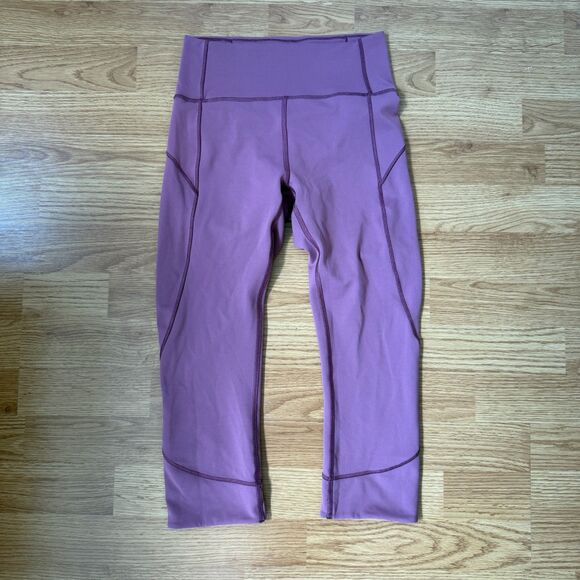 Lululemon In Movement Crop *Everlux 19" in Misty Merlot Size 4 - Picture 2 of 6